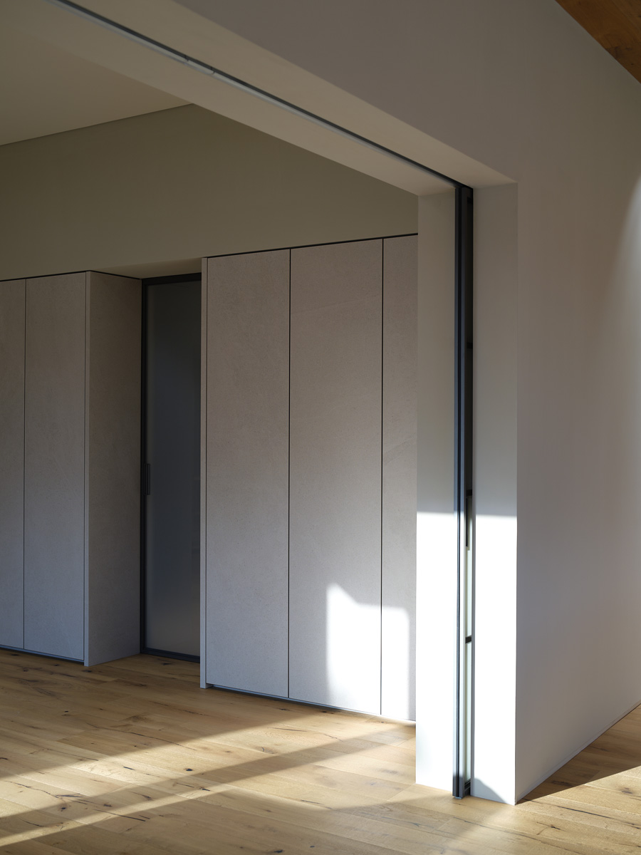 C Residence: Photo 1